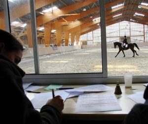 Formation juge CCE club avec Laure ESLAN @ La maison du poney